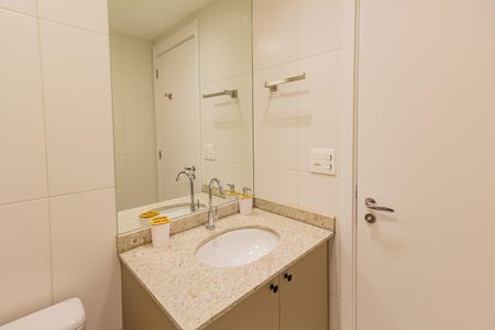 Banheiro de kitnet/studio para alugar com 1 quarto, 35m² em Brooklin, São Paulo