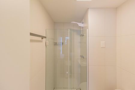 Banheiro de kitnet/studio para alugar com 1 quarto, 35m² em Brooklin, São Paulo