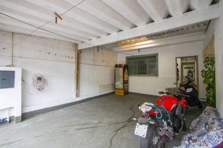 Casa à venda com 128m², 3 quartos e 2 vagasGaragem