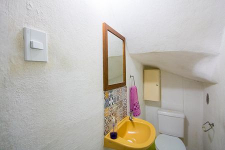 Casa à venda com 128m², 3 quartos e 2 vagasLavabo