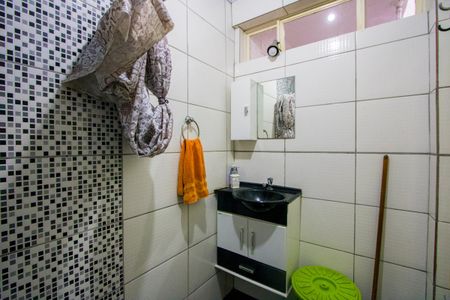 Casa à venda com 128m², 3 quartos e 2 vagasEdícula - Banheiro 2