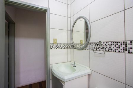 Casa à venda com 128m², 3 quartos e 2 vagasBanheiro