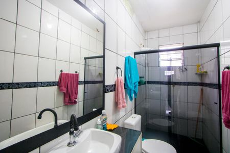 Casa à venda com 128m², 3 quartos e 2 vagasEdícula - Banheiro 1