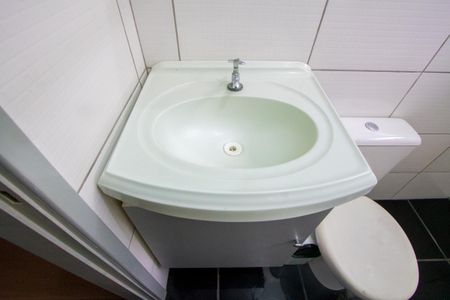 Casa à venda com 128m², 3 quartos e 2 vagasBanheiro