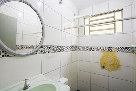 Casa à venda com 128m², 3 quartos e 2 vagasBanheiro