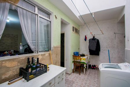 Casa à venda com 128m², 3 quartos e 2 vagasÁrea de serviço