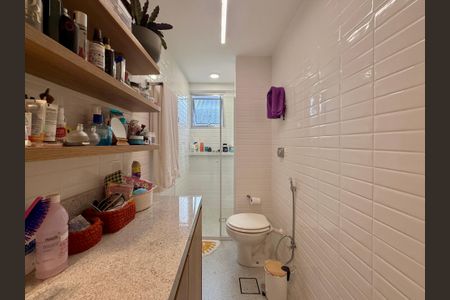 Apartamento à venda com 75m², 2 quartos e 1 vagaBanheiro 