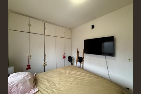 Apartamento à venda com 75m², 2 quartos e 1 vagaQuarto 2