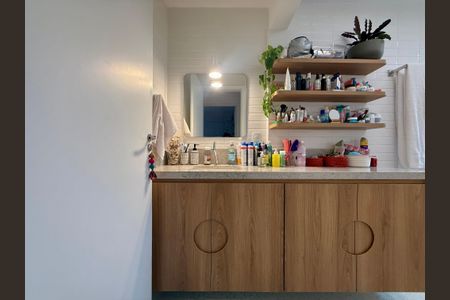 Apartamento à venda com 75m², 2 quartos e 1 vagaBanheiro 