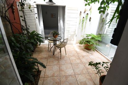 Quarto 1 - Vista de casa à venda com 3 quartos, 190m² em Cambuí, Campinas