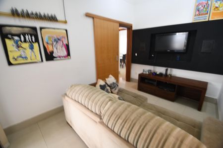 Casa à venda com 190m², 3 quartos e 2 vagasQuarto 1