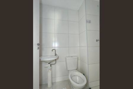 Apartamento à venda com 44m², 2 quartos e sem vaga Apartamento à venda com 44m², 2 quartos e sem vagaBanheiro Corredor