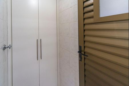 Apartamento à venda com 77m², 2 quartos e 2 vagasDespensa