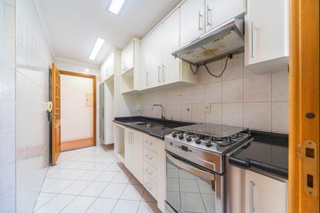 Apartamento à venda com 77m², 2 quartos e 2 vagasCozinha 