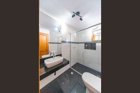 Apartamento à venda com 77m², 2 quartos e 2 vagasBanheiro 