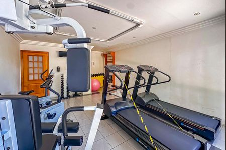 Apartamento à venda com 77m², 2 quartos e 2 vagasÁrea comum - Academia