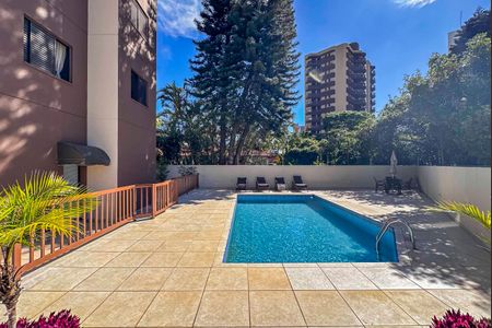 Apartamento à venda com 77m², 2 quartos e 2 vagasÁrea comum - Piscina