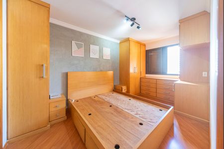 Apartamento à venda com 77m², 2 quartos e 2 vagasQuarto 2
