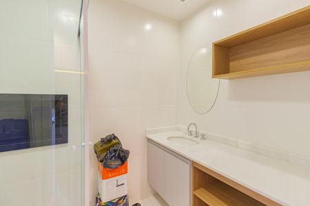 Banheiro de kitnet/studio para alugar com 1 quarto, 27m² em Santo Amaro, São Paulo