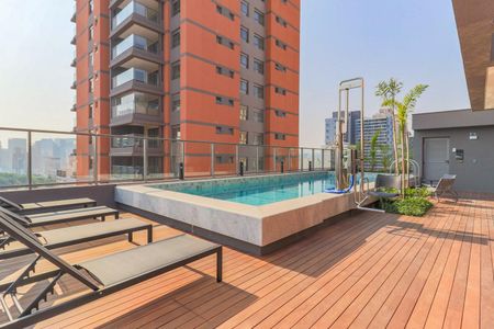 Studio para alugar com 27m², 1 quarto e sem vaga Studio para alugar com 27m², 1 quarto e sem vagaÁrea comum - Piscina