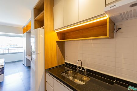 Cozinha de kitnet/studio para alugar com 1 quarto, 27m² em Santo Amaro, São Paulo