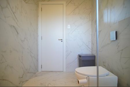 Casa à venda com 292m², 4 quartos e 4 vagasBanheiro