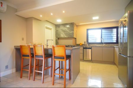 Casa à venda com 292m², 4 quartos e 4 vagasCozinha