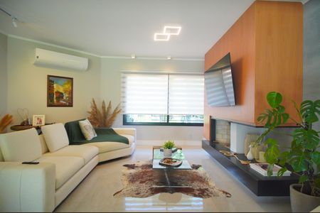 Casa à venda com 292m², 4 quartos e 4 vagasSala