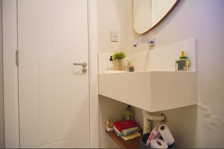 Casa à venda com 292m², 4 quartos e 4 vagasLavabo