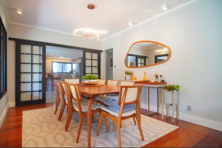 Casa à venda com 292m², 4 quartos e 4 vagasSala de Jantar