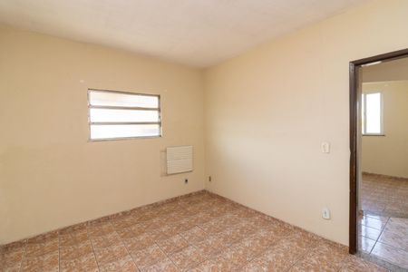 Quarto 1 de apartamento para alugar com 2 quartos, 60m² em Rocha Miranda, Rio de Janeiro