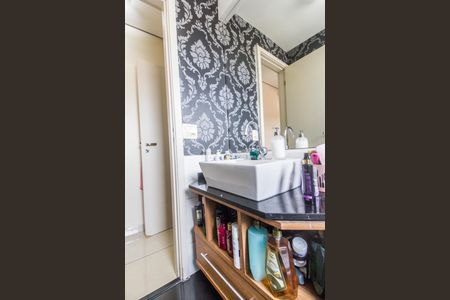 Apartamento à venda com 74m², 3 quartos e 1 vaga Apartamento à venda com 74m², 3 quartos e 1 vagaBanheiro da Suíte