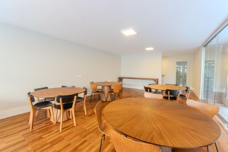 Apartamento para alugar com 105m², 2 quartos e 1 vagaÁrea comum - Salão de festas