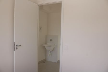 Quarto 1 de apartamento para alugar com 2 quartos, 34m² em Parque Industrial Tomas Edson, São Paulo