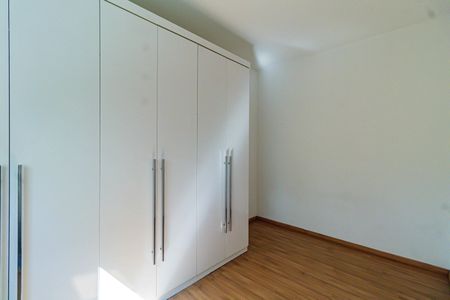 Apartamento à venda com 90m², 2 quartos e 2 vagas Apartamento à venda com 90m², 2 quartos e 2 vagasQuarto