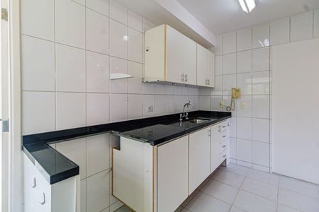 Apartamento à venda com 90m², 2 quartos e 2 vagas Apartamento à venda com 90m², 2 quartos e 2 vagasCozinha