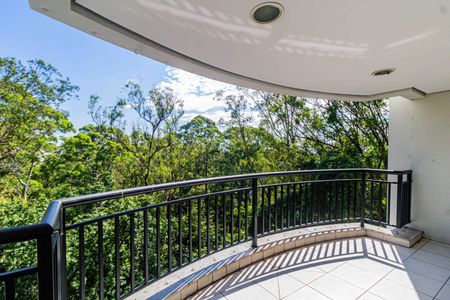 Apartamento à venda com 90m², 2 quartos e 2 vagas Apartamento à venda com 90m², 2 quartos e 2 vagasVaranda