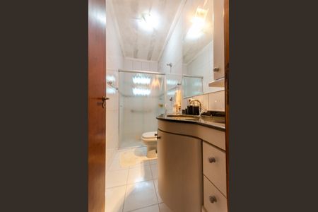 Casa à venda com 190m², 3 quartos e 3 vagas Casa à venda com 190m², 3 quartos e 3 vagasBanheiro