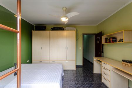 Casa à venda com 190m², 3 quartos e 3 vagas Casa à venda com 190m², 3 quartos e 3 vagasQuarto 2