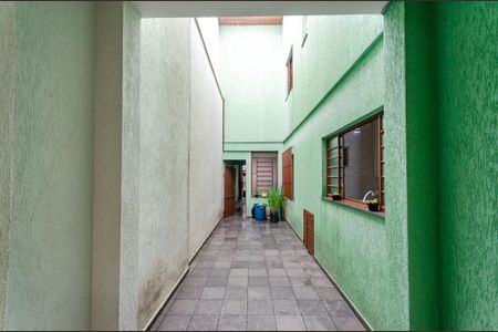 Casa à venda com 190m², 3 quartos e 3 vagas Casa à venda com 190m², 3 quartos e 3 vagasCorredor externo