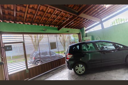 Casa à venda com 190m², 3 quartos e 3 vagas Casa à venda com 190m², 3 quartos e 3 vagasGaragem