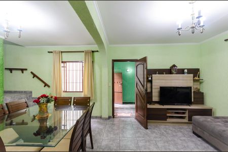 Casa à venda com 190m², 3 quartos e 3 vagas Casa à venda com 190m², 3 quartos e 3 vagasSala