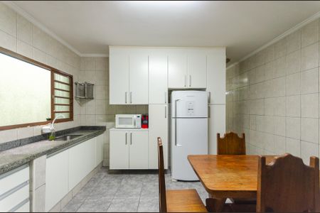 Casa à venda com 190m², 3 quartos e 3 vagas Casa à venda com 190m², 3 quartos e 3 vagasCozinha