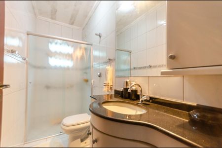 Casa à venda com 190m², 3 quartos e 3 vagas Casa à venda com 190m², 3 quartos e 3 vagasBanheiro