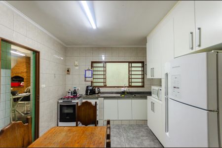 Casa à venda com 190m², 3 quartos e 3 vagas Casa à venda com 190m², 3 quartos e 3 vagasCozinha