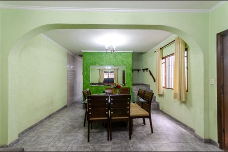 Casa à venda com 190m², 3 quartos e 3 vagas Casa à venda com 190m², 3 quartos e 3 vagasSala