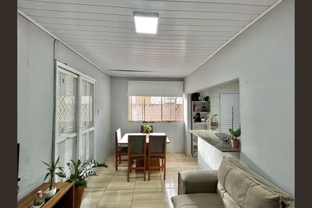 Casa para alugar com 200m², 1 quarto e 3 vagasSala