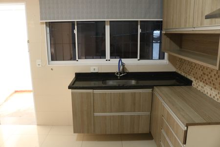 Casa para alugar com 90m², 2 quartos e 1 vagaCozinha