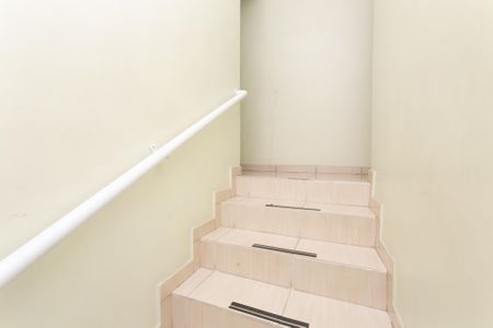 Escada - Quartos de casa à venda com 3 quartos, 125m² em Itaquera, São Paulo