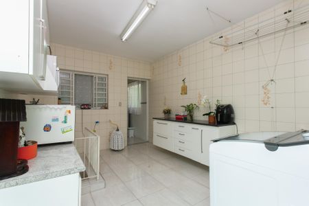 Casa à venda com 125m², 3 quartos e 1 vagaÁrea de Serviço 
